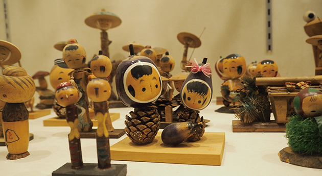 キャラクターこけし」が大ヒット グローバル展開する伝統工芸 | 2016年
