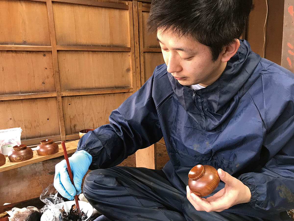 丸三漆器 新ブランドで伝える伝統工芸「秀衡塗」の魅力 | 2024年4月号