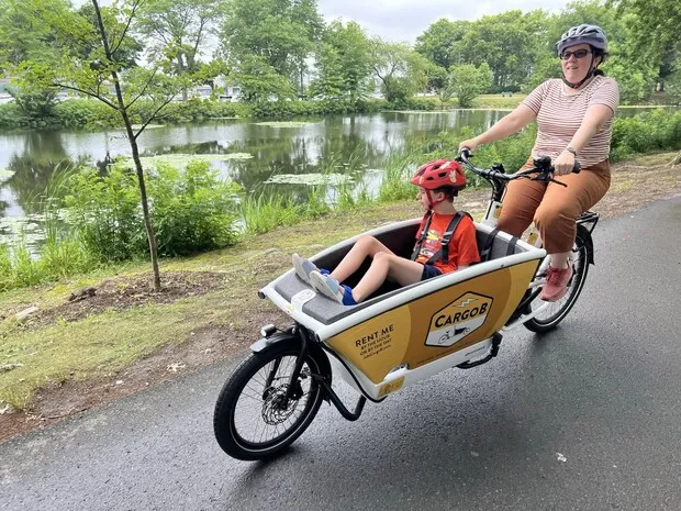 シェア型電動カーゴバイクが都市を変える | ニュース 2025年 7月 