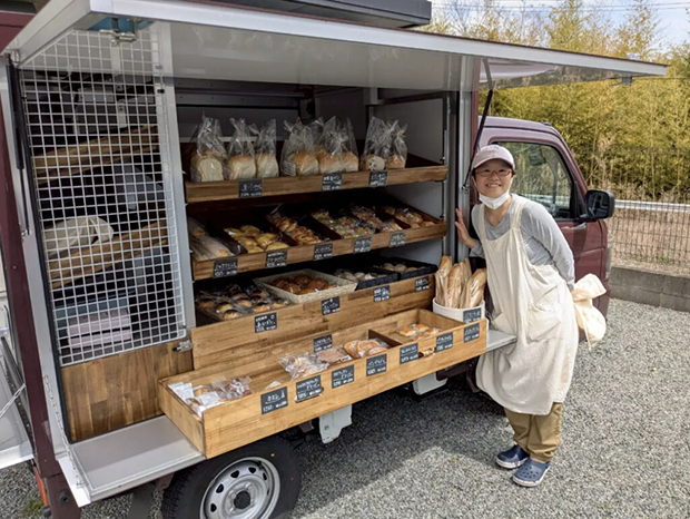 移動販売のパン店「GOCHIPAN」オーナーの鈴木さん