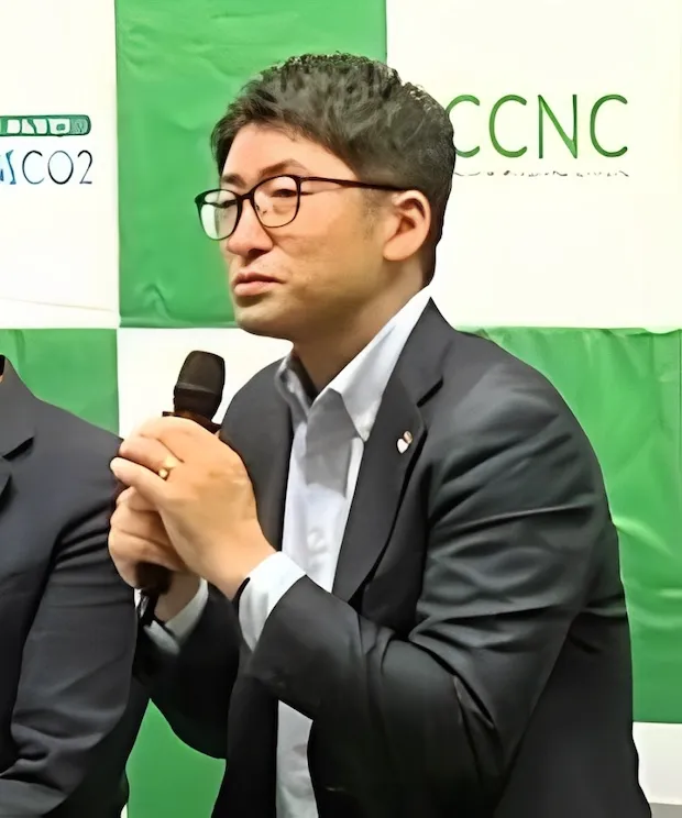 三幸製菓の秦野勝義取締役経営本部長