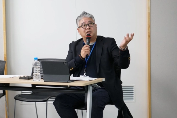 ハマコネの事務局を担う山出淳也さん。「この地域で育った子どもたちが『ここが自分たちの故郷だ』と、地域への誇りと愛着を持ってほしい」と語る