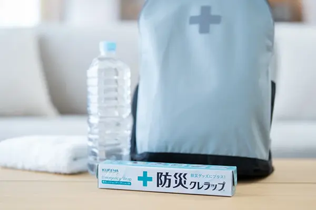 新たに発売した「防災クレラップ」