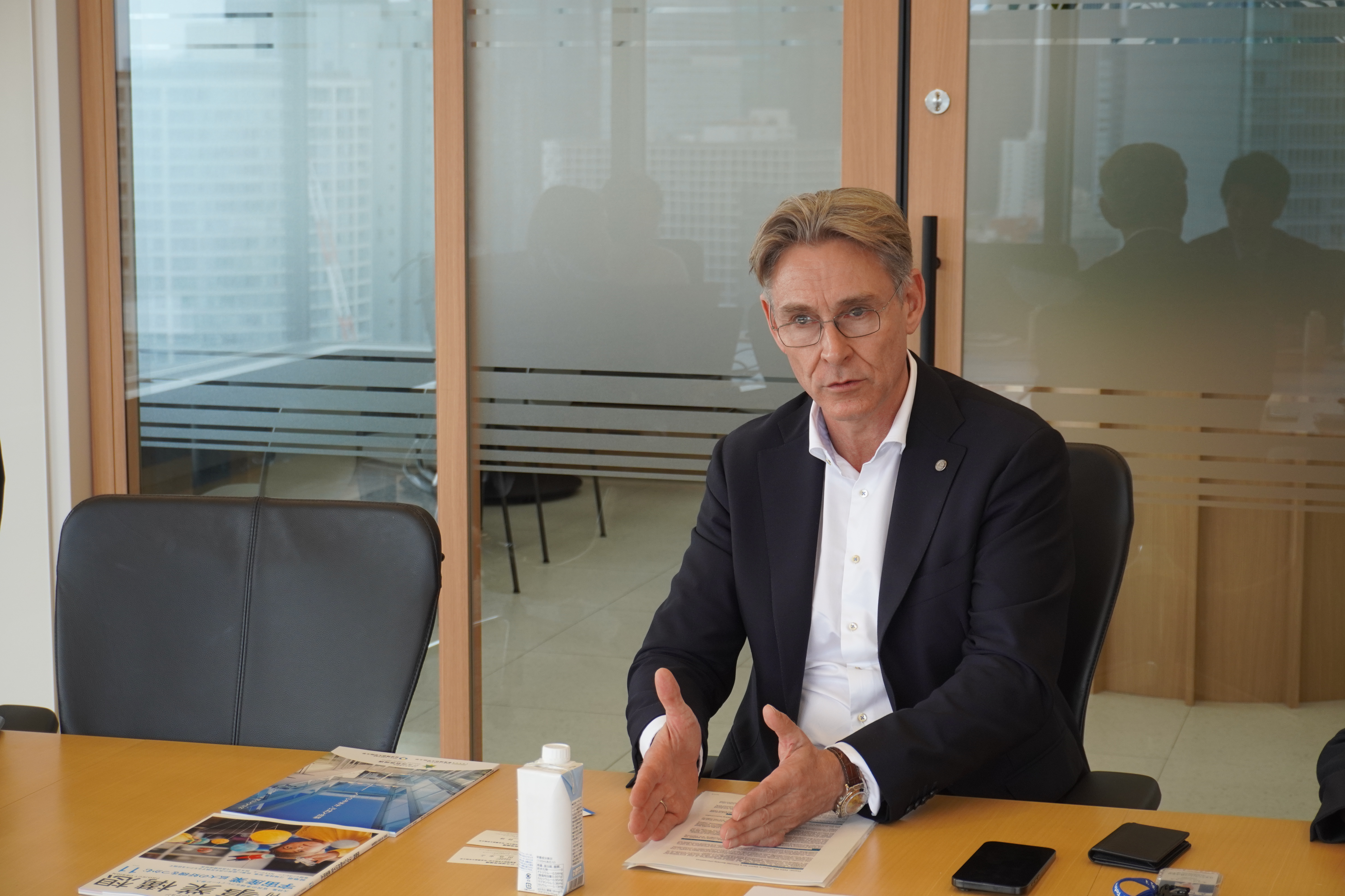 ニルス社長・記事内紹介