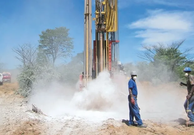 南アフリカ・ボーリング（試錐）の様子（JOGMECの資料から）