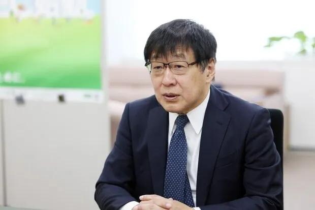 高原一郎（たかはら・いちろう）1979年通商産業省（当時）入省。経済産業省関東経済産業局長、中小企業庁長官、資源エネルギー庁長官、丸紅副会長などを経て2023年4月から現職