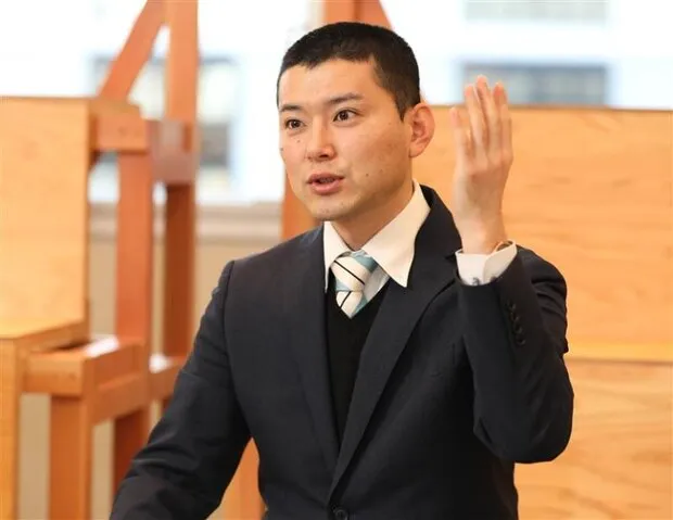 菊島康弘（きくしま・やすひろ）　経済産業省スポーツ産業室係員。2022年、関彰商事入社。モビリティ総合企画部で自動車販売店舗の販促企画や自治体と連携した実証事業などに従事。2025年4月より経済産業省出向・現職