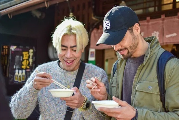 商店街で食べ歩きを楽しむコース