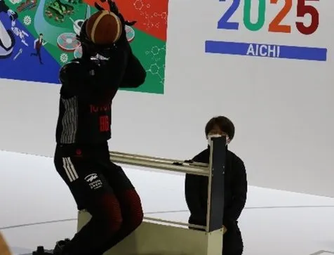 AIバスケットボールロボット「CUE」は華麗なロングシュートを披露