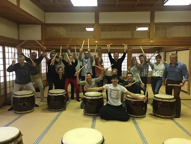 京都のお寺で和太鼓体験