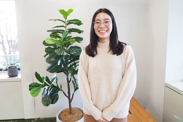 栂 香菜子：商務・サービスグループ ヘルスケア産業課。MExx構想をはじめとした医療機器やサービスの海外展開、OPEN CARE PROJECTに関する業務などに携わる。