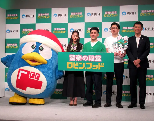 鈴木康介代表取締役COO（右端）