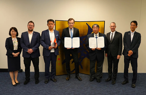 Wyss Zurichとの署名