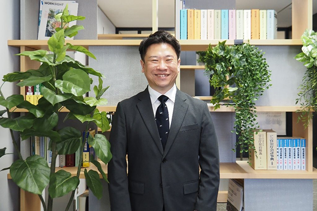 稲葉 晶宏：商務情報政策局 情報産業課 デバイス・半導体戦略室。サプライチェーン全体を通じた半導体の産業支援に関する業務に携わる。