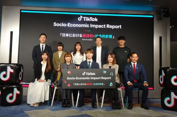 地方自治体の担当者やクリエイター、企業などの発表会登壇者