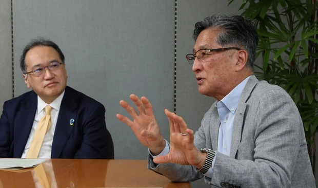 野原諭局長と齊藤裕理事長の対談風景