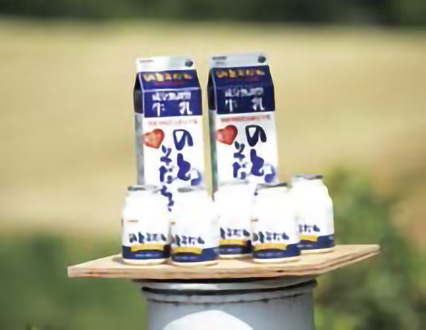 100％地元産の牛乳は脂肪分が濃く、ヨーグルトもコクがあり評判