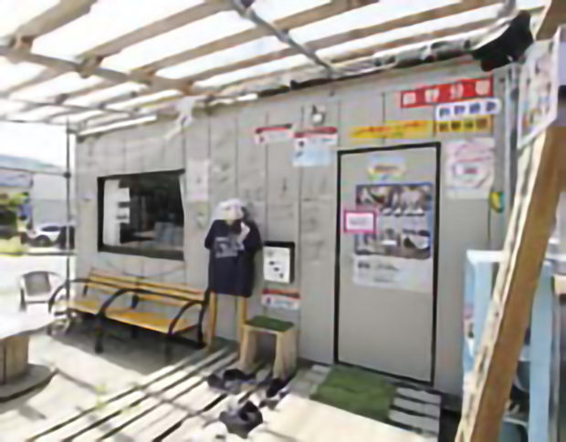 仮設商店街「まちのテラス」の一角にたたずむコンテナハウスのスタジオ