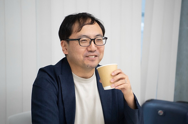 「玄米デ・カフェ」の開発により東京や地方の雇用創出を行っている株式会社MNHの小澤尚弘氏