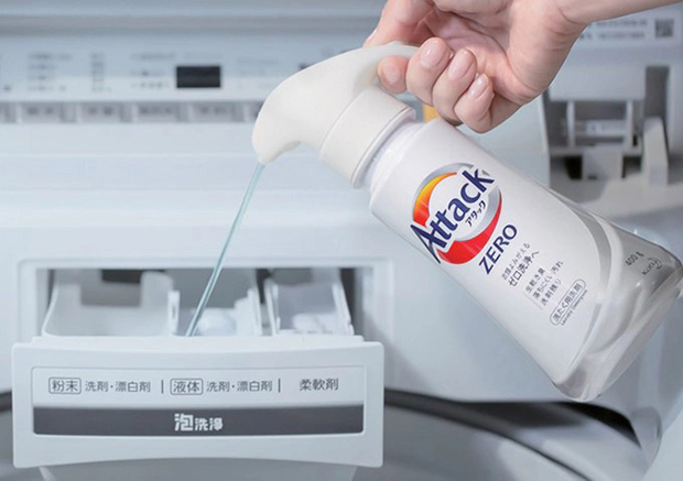 【写真1】片手で定量投入できる花王株式会社の洗剤容器