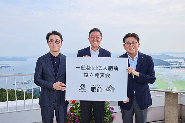 （左から）髙村社長、江﨑理事長、宮島市長