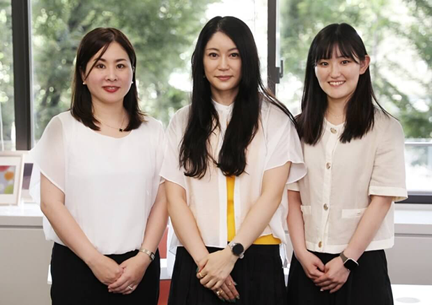 （左から）オラレの権藤さん、キヤノンMJの西塚さん、司会進行を務めた経産省の太田さん