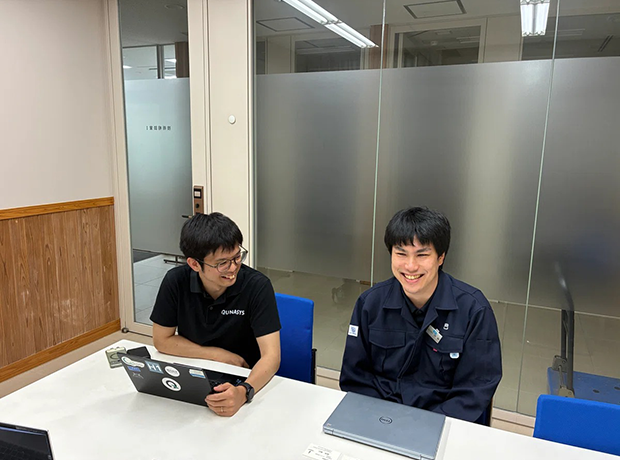 取材中も仲良く談笑する高椋さん（左）と河野さん（右）